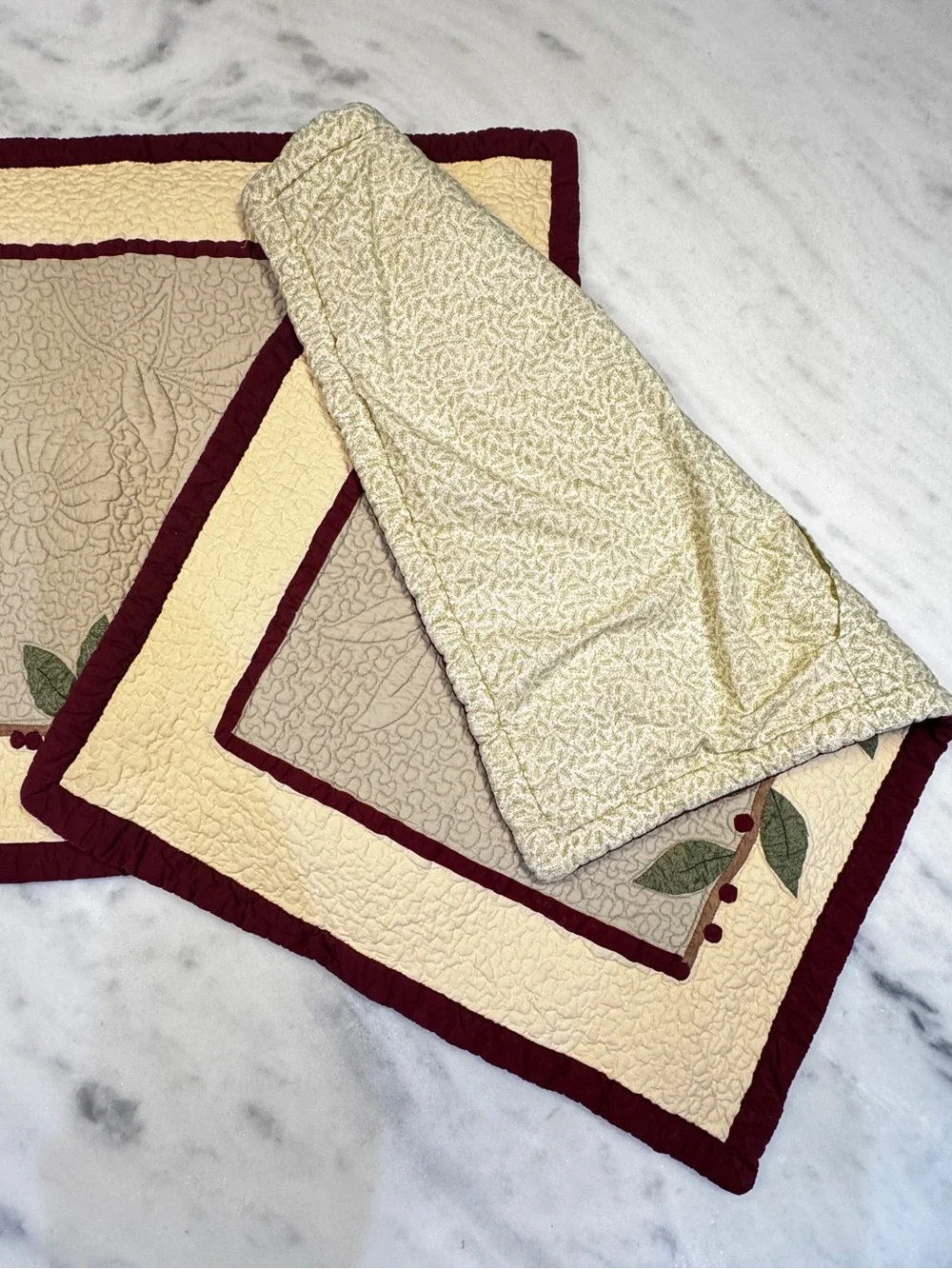 L.L. Bean Vintage Set of Standard Quilted Pillow Shams Holly Berry pattern